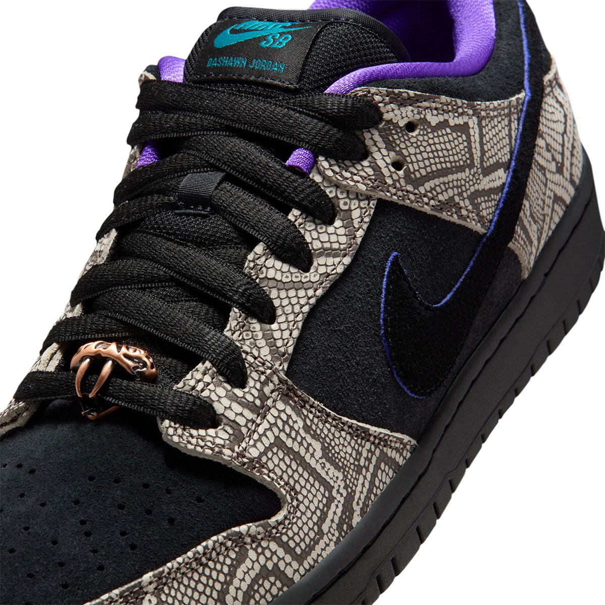 Nike SB Dunk Low Pro String/Black-Brt Spruce-Fierce Purple-Dk Russet-Black