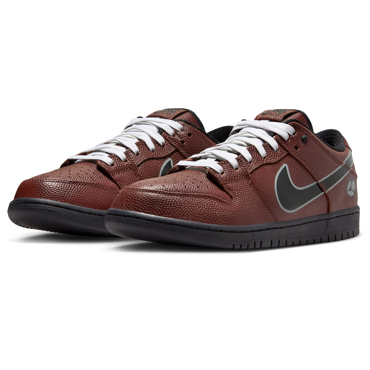 Nike SB Dunk Low Pro Dark Pony/Black-Silver-White Nike SB Dunk Low Pro Dark Pony/Black-Silver-White