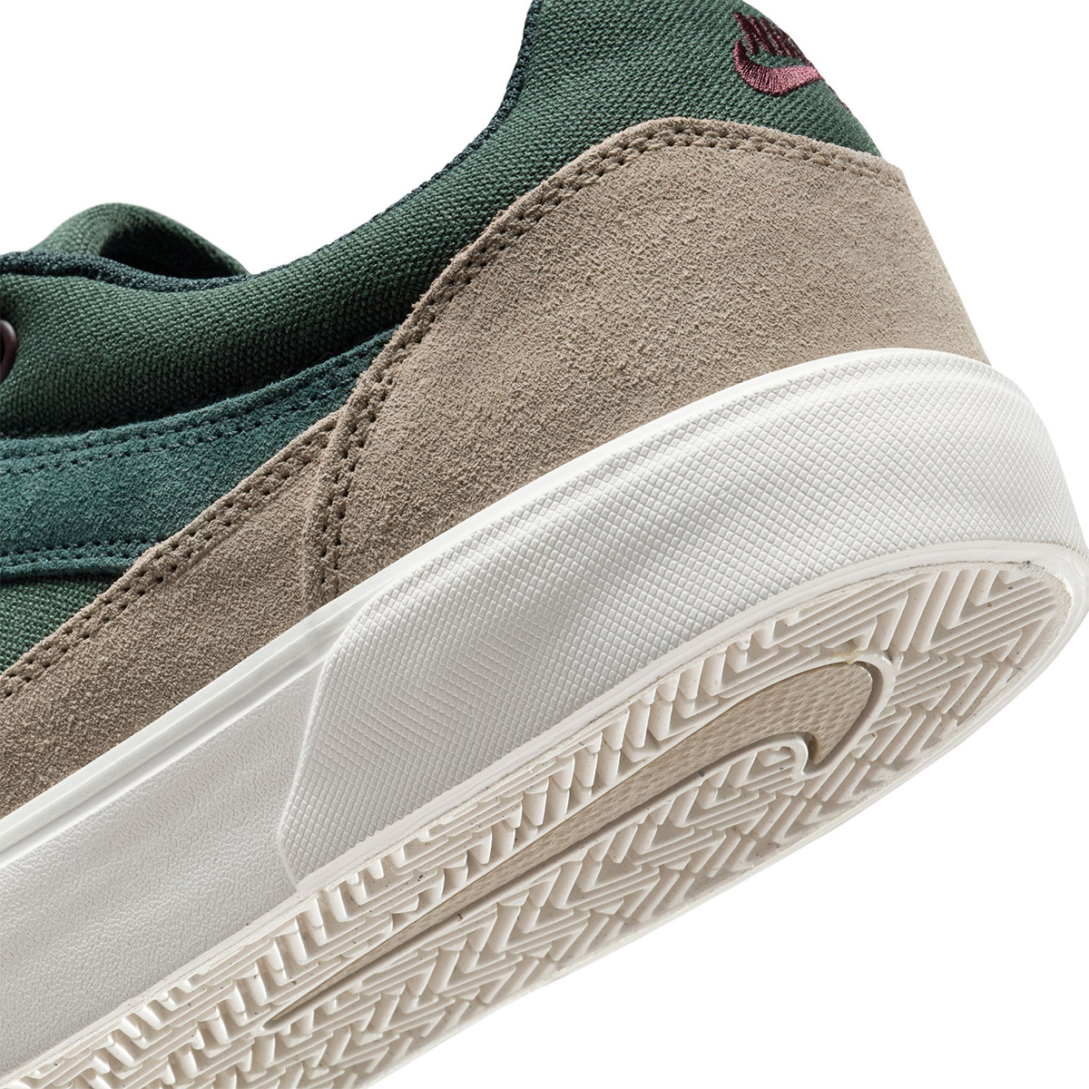 Nike SB Malor Seaweed/Burgundy Crush-Khaki-Phantom-Sail