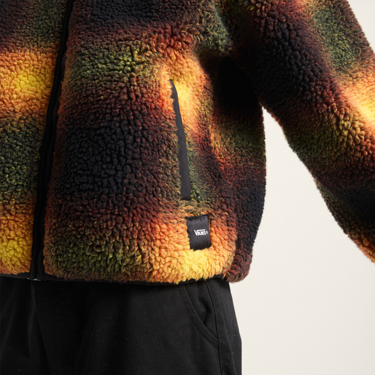 Vans Heights Sherpa Full Zip Jacket Black/Herritage Mustard Vans Heights Sherpa Full Zip Jacket Black/Herritage Mustard