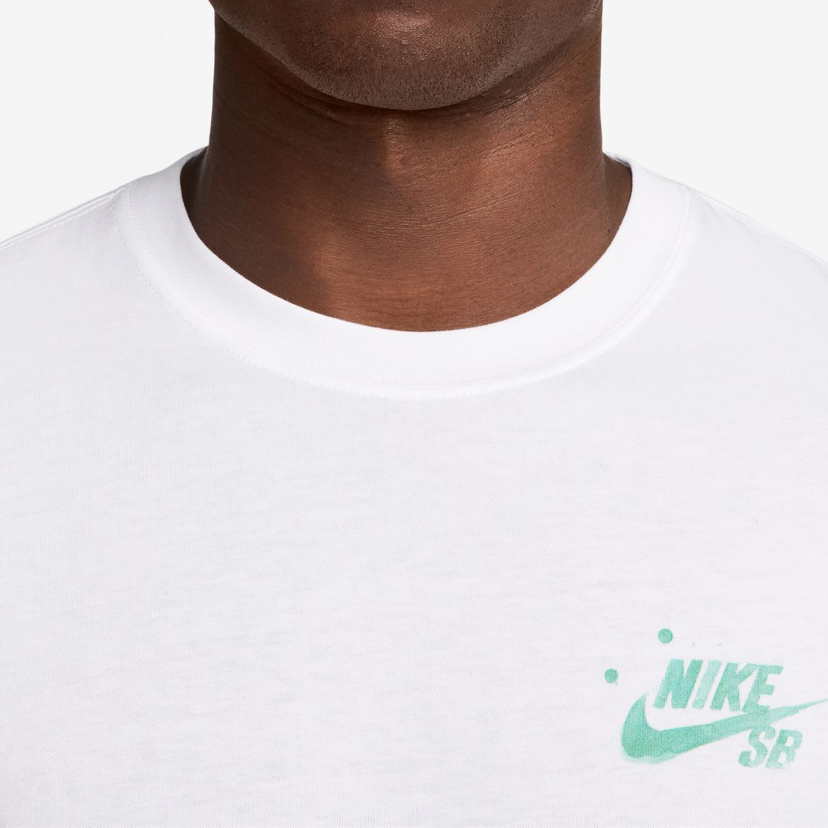 Nike SB OC Brooklyn Banks Skatepark T-Shirt White Nike SB OC Brooklyn Banks Skatepark T-Shirt White