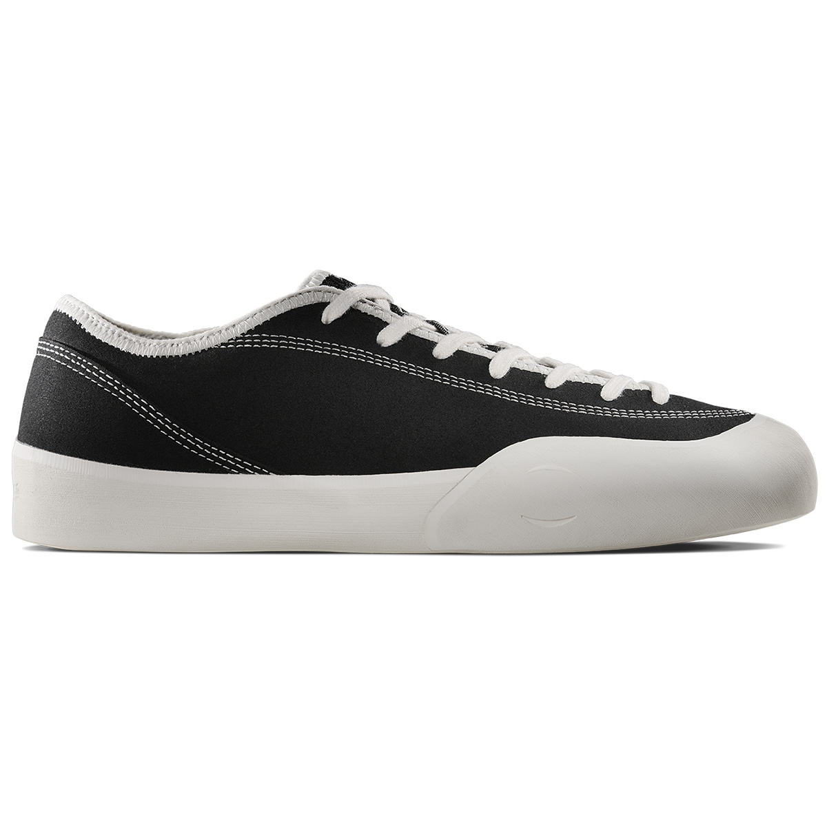 Village PM 1.30 PM Black/White Village PM 1.30 PM Black/White