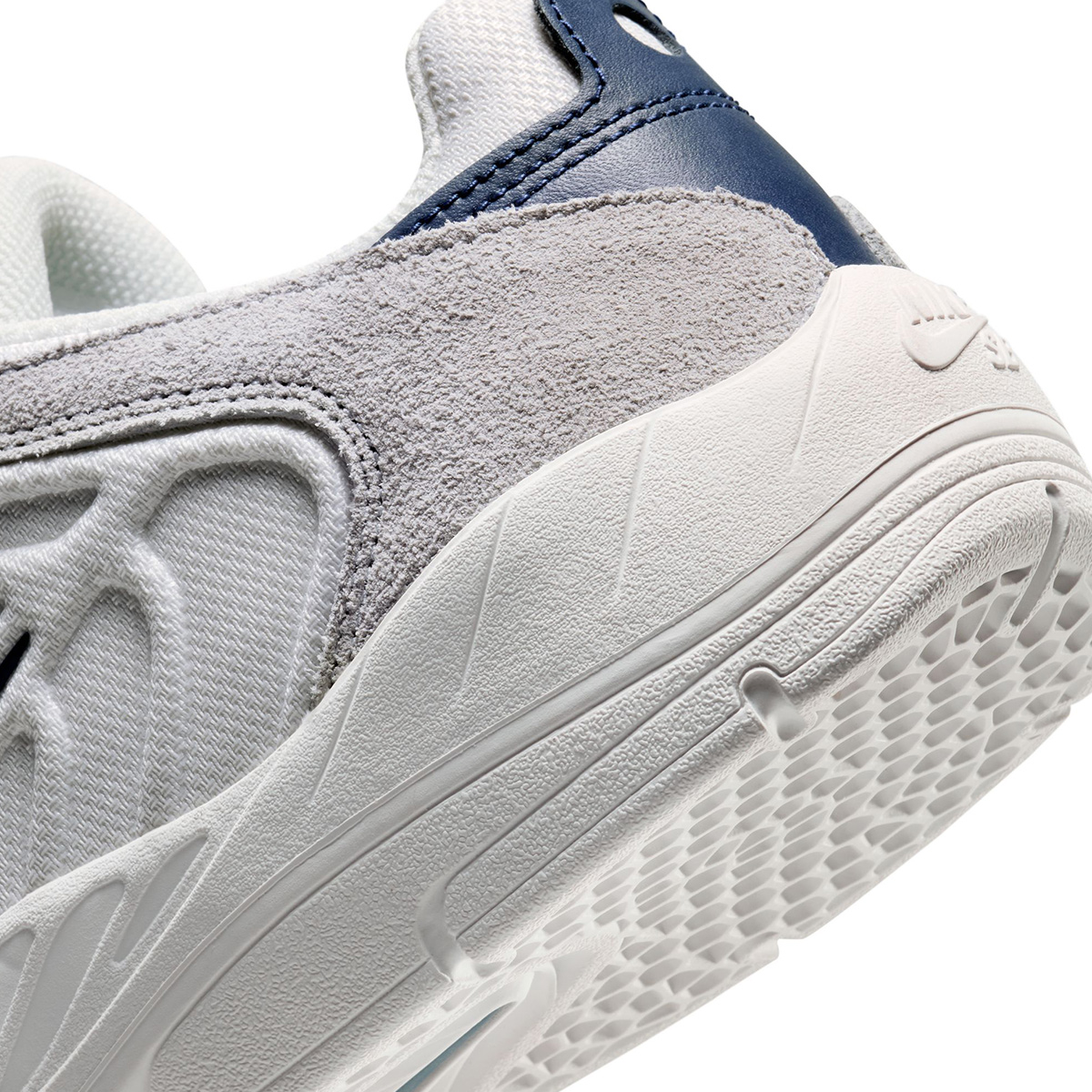Nike SB Vertebrae Platinum Tint/Midnight Navy/Wolf Grey