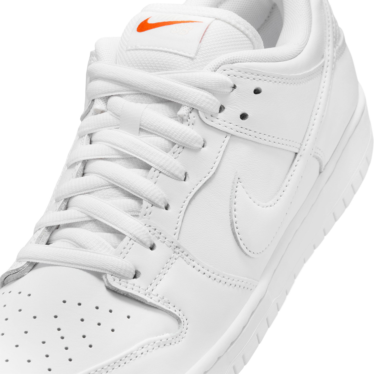 Nike SB Dunk Low Pro White/White/White/White Nike SB Dunk Low Pro White/White/White/White