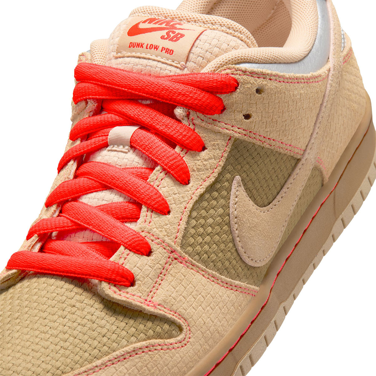 Nike SB Dunk Low Pro Canvas/Vachetta Tan-Parachute Beige-Brt Crimson-Legend Dk Brown-Mtlc Silver