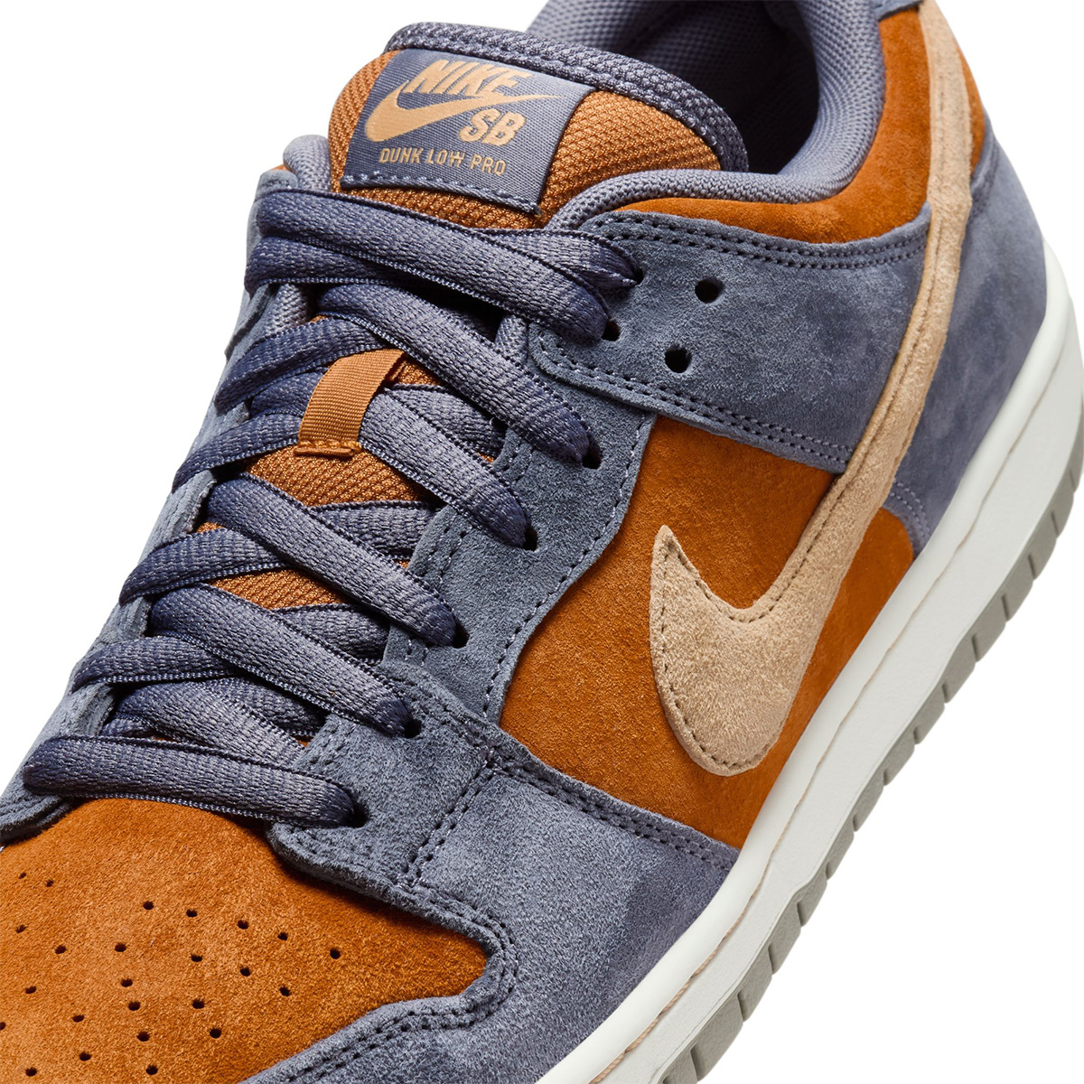 Nike SB Dunk Low Pro Light Carbon/Sesame-Monarch-Summit White