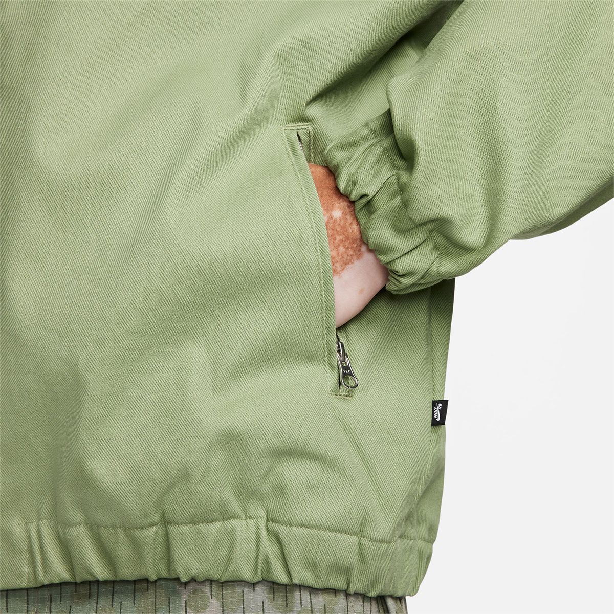 Nike SB Woven Twill Prem Jacket Oil Green Nike SB Woven Twill Prem Jacket Oil Green