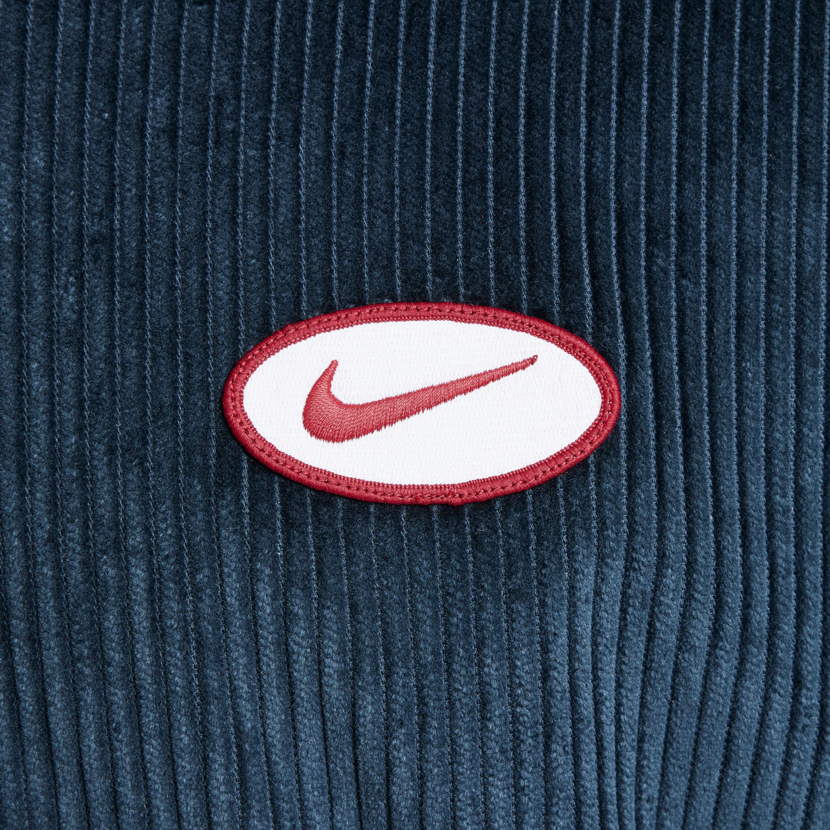 Nike SB Hooded Jacket Corduroy Armory Navy/Hyper Royal Nike SB Hooded Jacket Corduroy Armory Navy/Hyper Royal