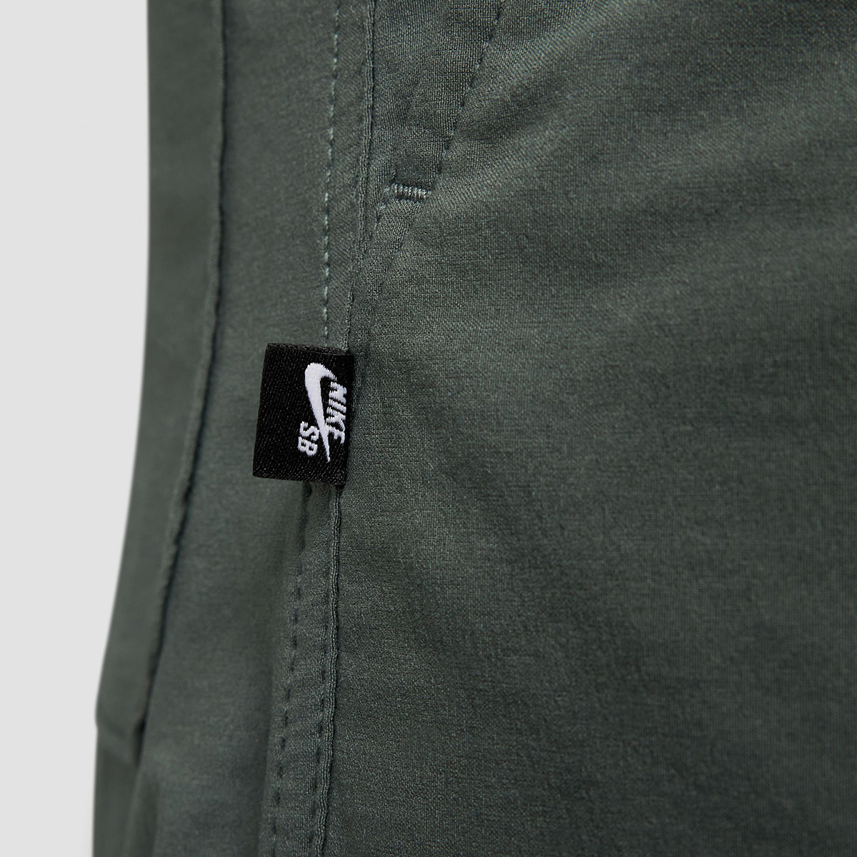 Nike SB Dry Fit Kearny Cargo Pants Vintage Green/White