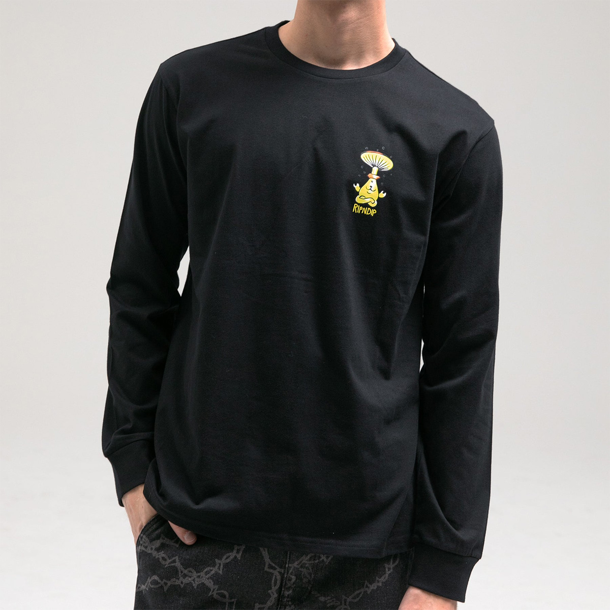 RIPNDIP Know Ur Shrooms Longsleeve T-Shirt Black RIPNDIP Know Ur Shrooms Longsleeve T-Shirt Black