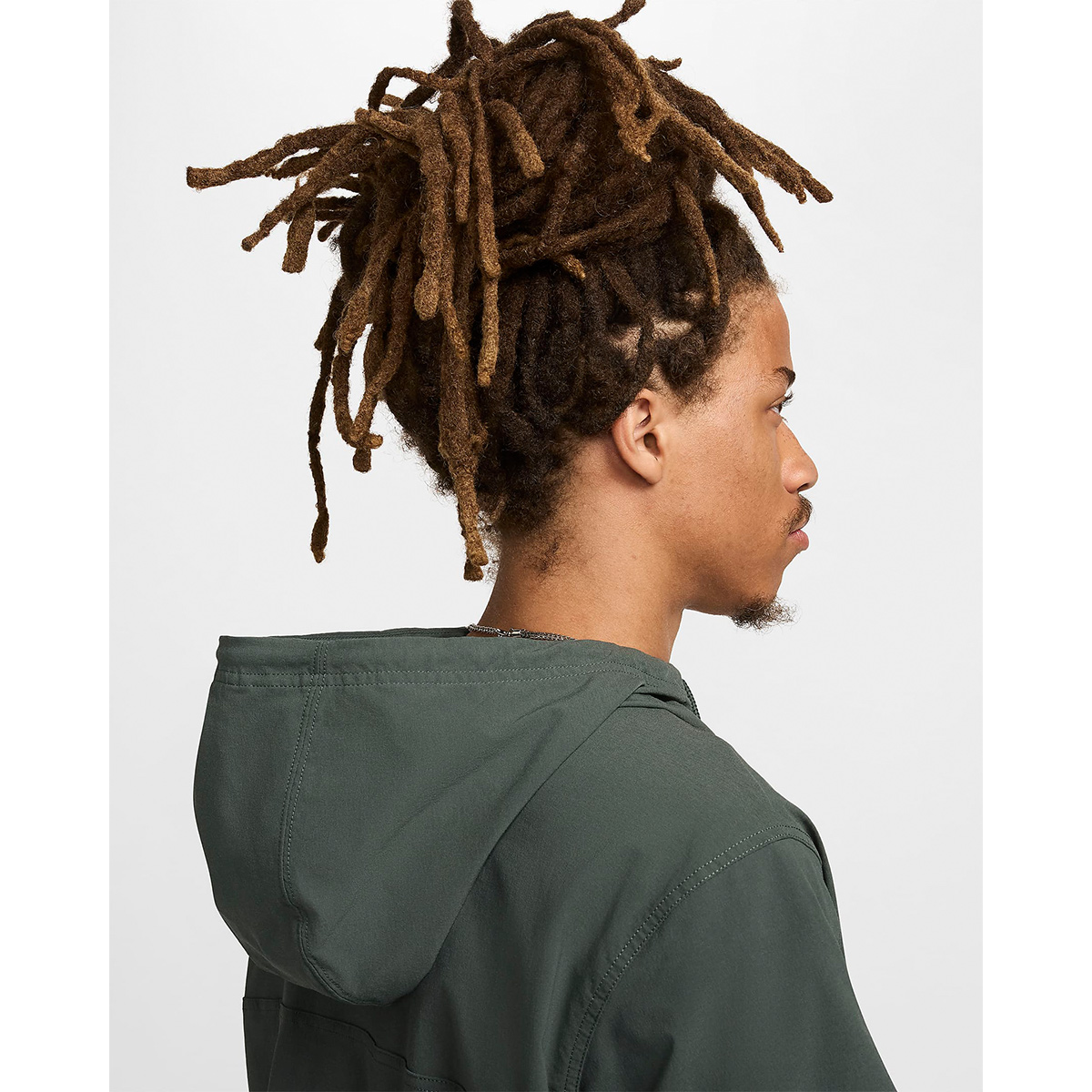 Nike SB Essential Anorak Jacket Vintage Green/Oil Green Nike SB Essential Anorak Jacket Vintage Green/Oil Green