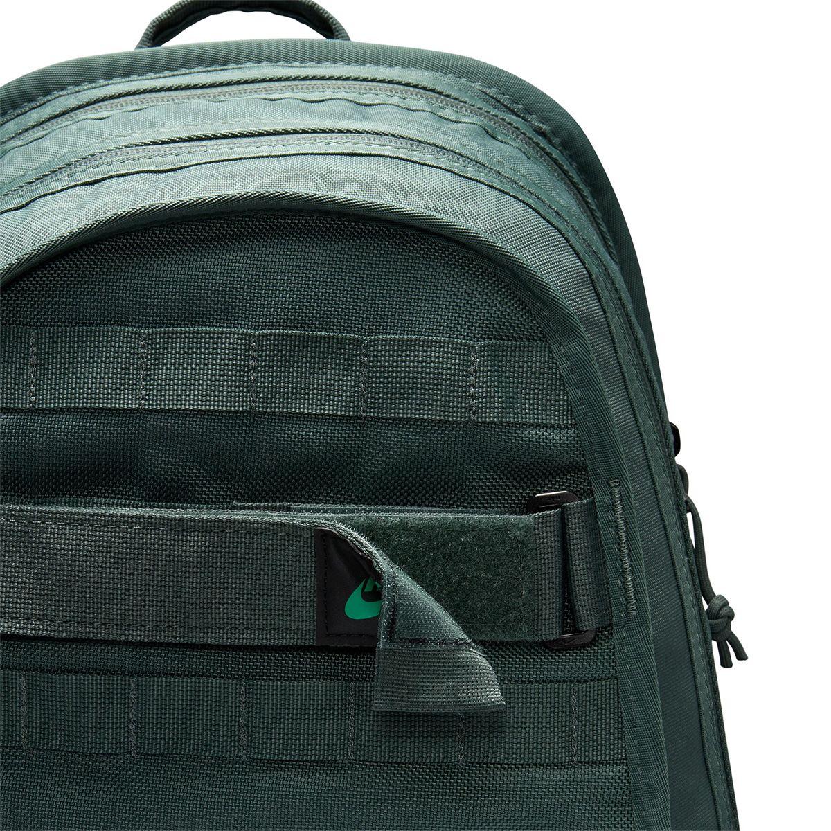 green nike sb backpack RPM Side pockets hold a water bottle or other small essentials Nike Nike SB Backpack 'Green'