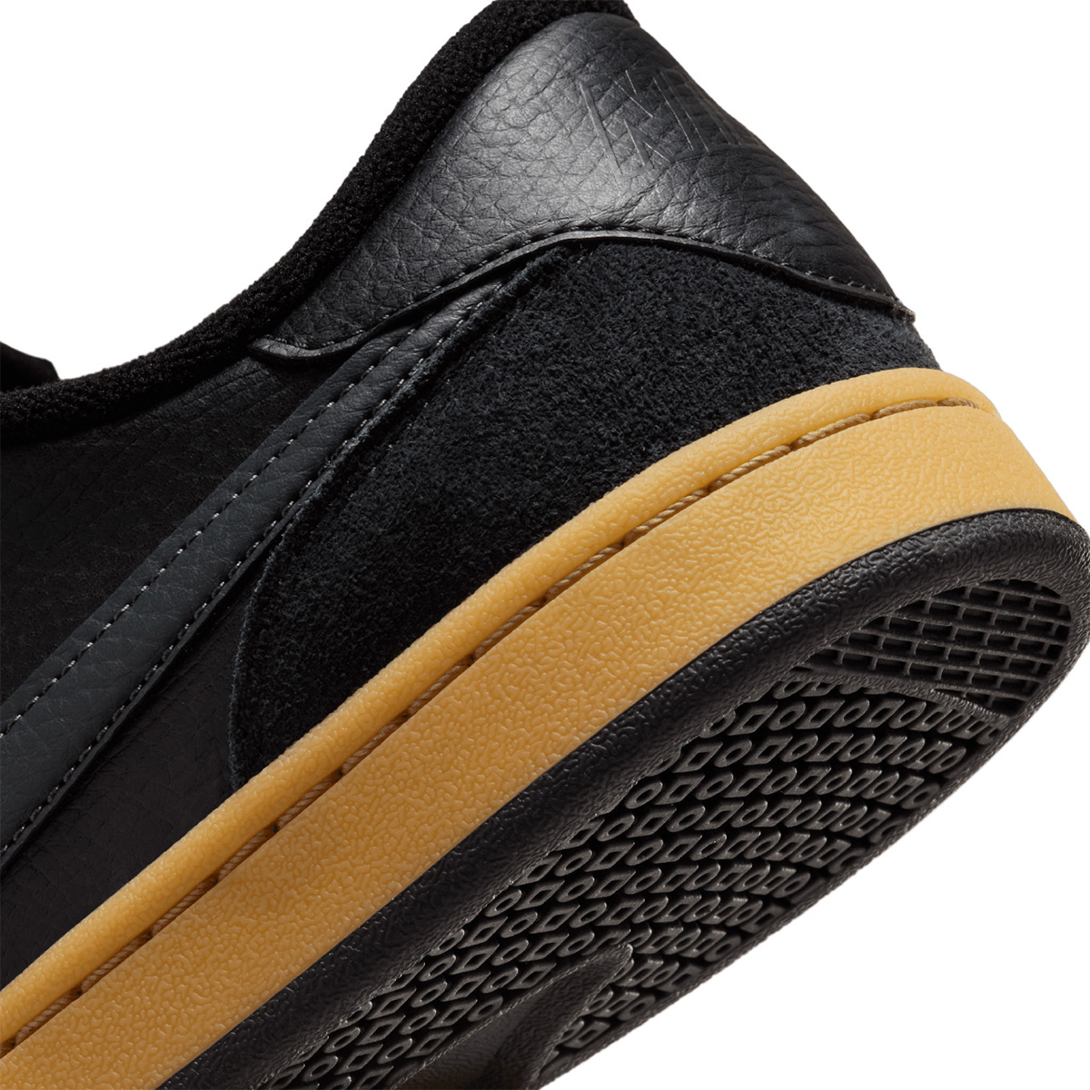 Nike SB FC Classic Black/Anthracite/Black/Vivid Orange
