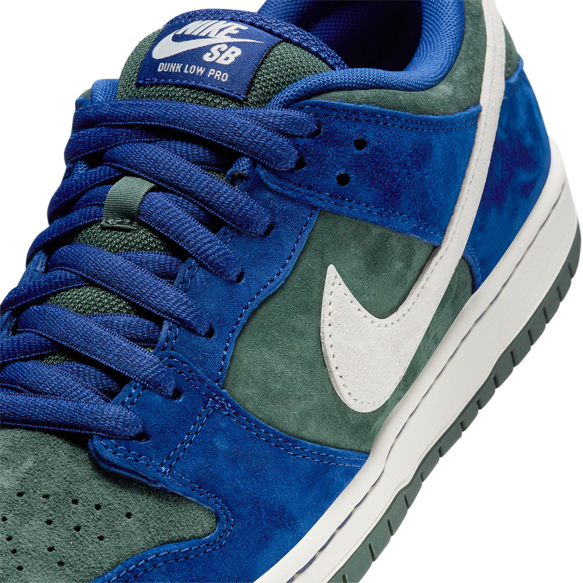 Nike SB Dunk Low Pro Deep Royal Blue/Sail/Vintage Green Nike SB Dunk Low Pro Deep Royal Blue/Sail/Vintage Green