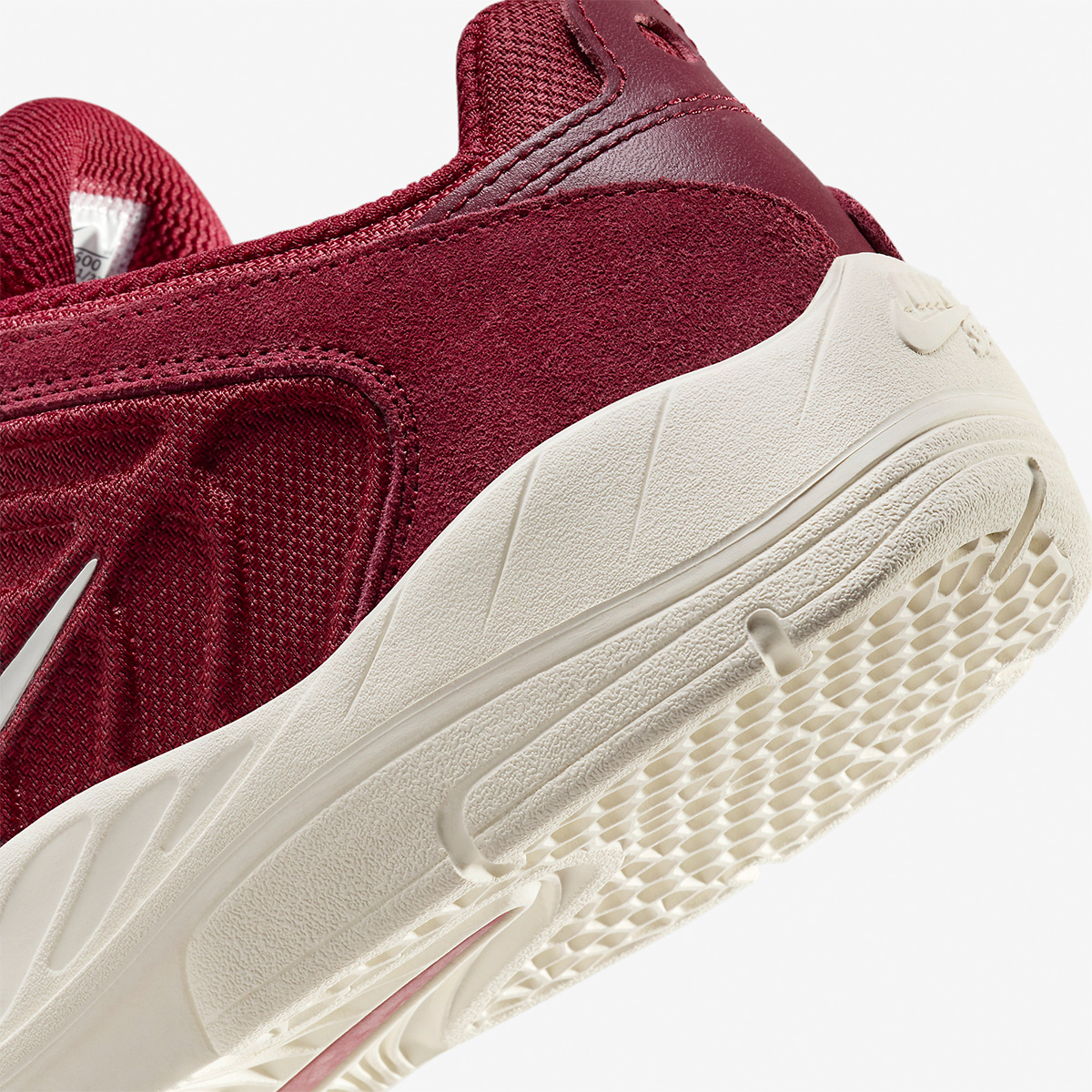 Nike SB Vertebrae Red/Sail Nike SB Vertebrae Red/Sail
