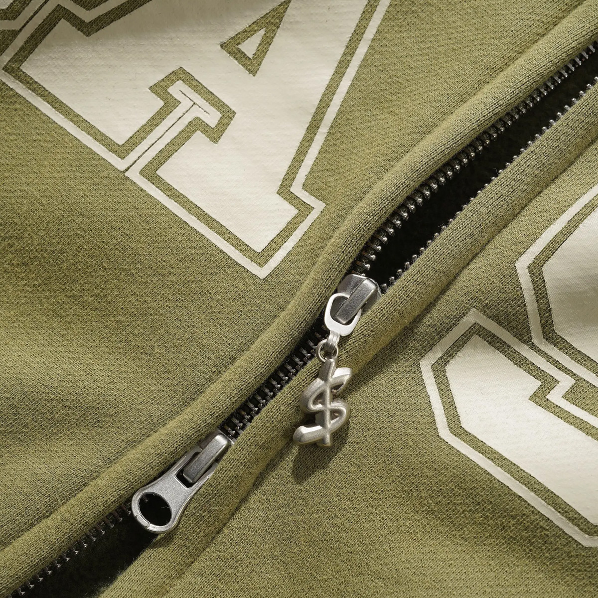 Cash Only Campus Zip-Thru Hooded Sweater Washed Olive Cash Only Campus Zip-Thru Hooded Sweater Washed Olive