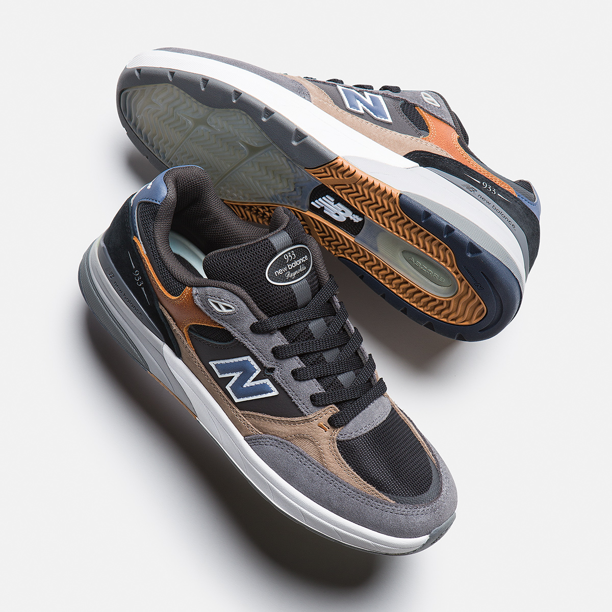 New Balance Numeric 933 Andrew Reynolds Castlerock/Vintage Indigo New Balance Numeric 933 Andrew Reynolds Castlerock/Vintage Indigo