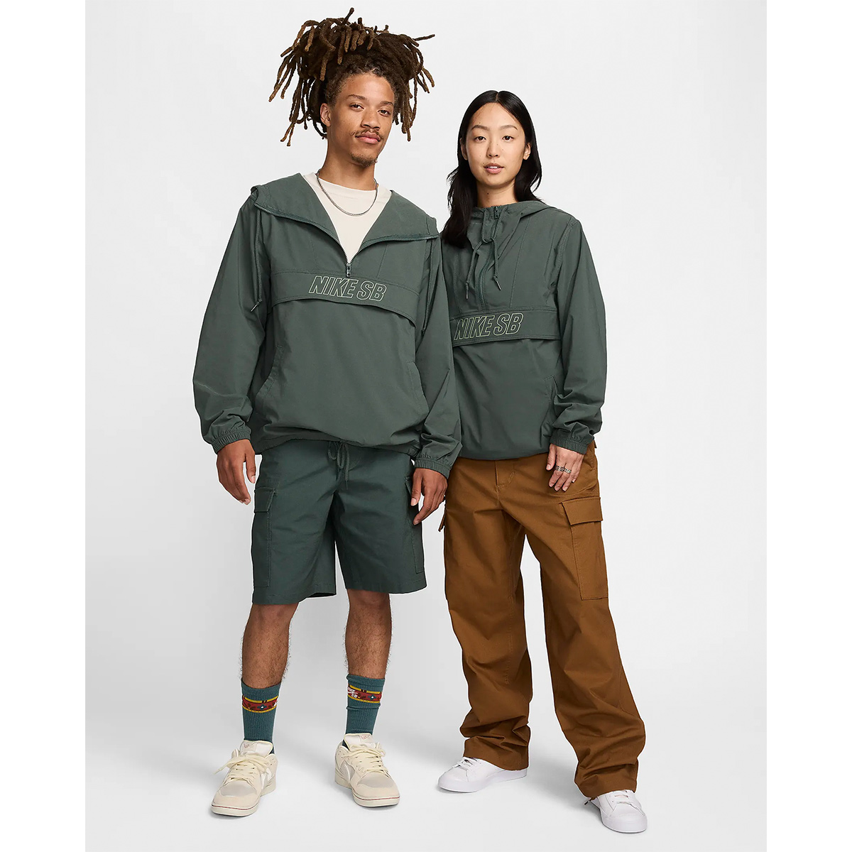 Nike SB Essential Anorak Jacket Vintage Green/Oil Green Nike SB Essential Anorak Jacket Vintage Green/Oil Green