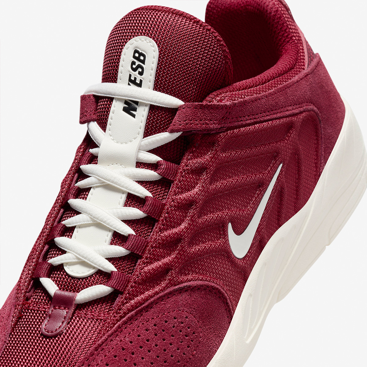 Nike SB Vertebrae Red/Sail Nike SB Vertebrae Red/Sail
