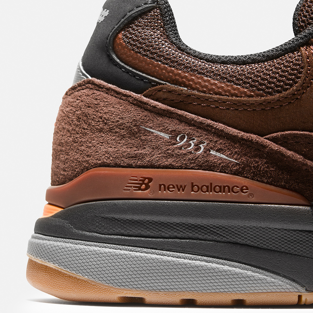New Balance Numeric 933 Andrew Reynolds Brown/Black New Balance Numeric 933 Andrew Reynolds Brown/Black