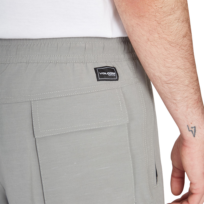 Volcom Wrecpack Hybrid 19 Short Moonbeam Volcom Wrecpack Hybrid 19 Short Moonbeam