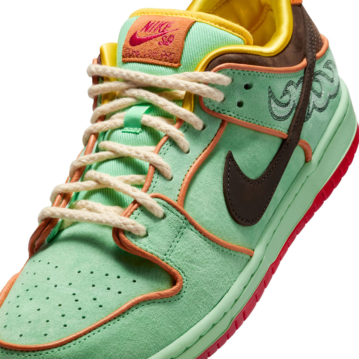 Nike SB Dunk Low Pro Tourmaline/Baroque Brown-Monarch Nike SB Dunk Low Pro Tourmaline/Baroque Brown-Monarch