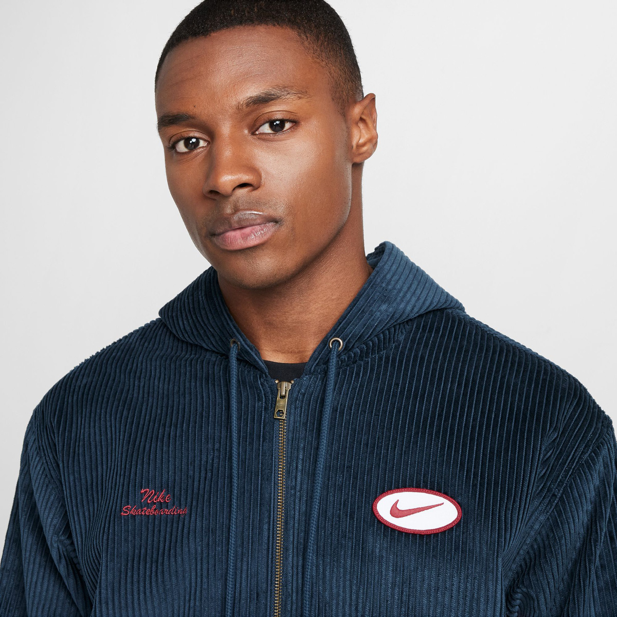 Nike SB Hooded Jacket Corduroy Armory Navy/Hyper Royal Nike SB Hooded Jacket Corduroy Armory Navy/Hyper Royal