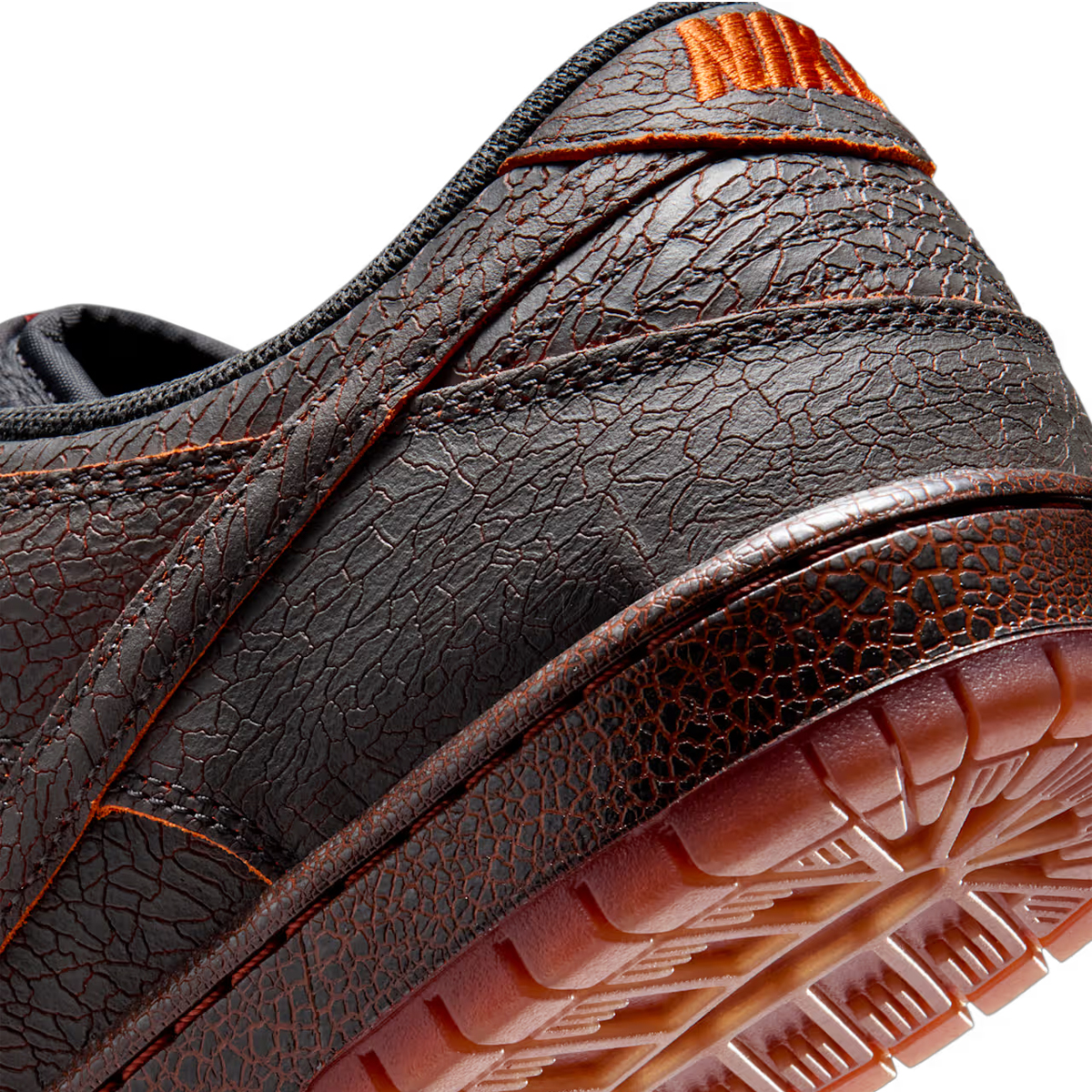 Nike SB Dunk Low Pro PRM Dk Smoke Grey/Campfire Orange-Black-Cinnamon-Picante Red