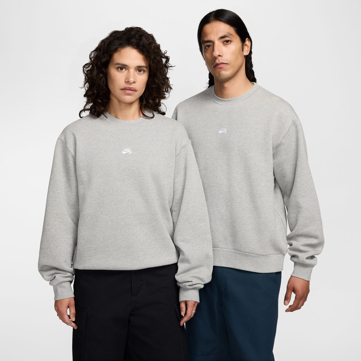 Nike SB Sweater Essentials Logo Dark Grey Heather/White Nike SB Sweater Essentials Logo Dark Grey Heather/White