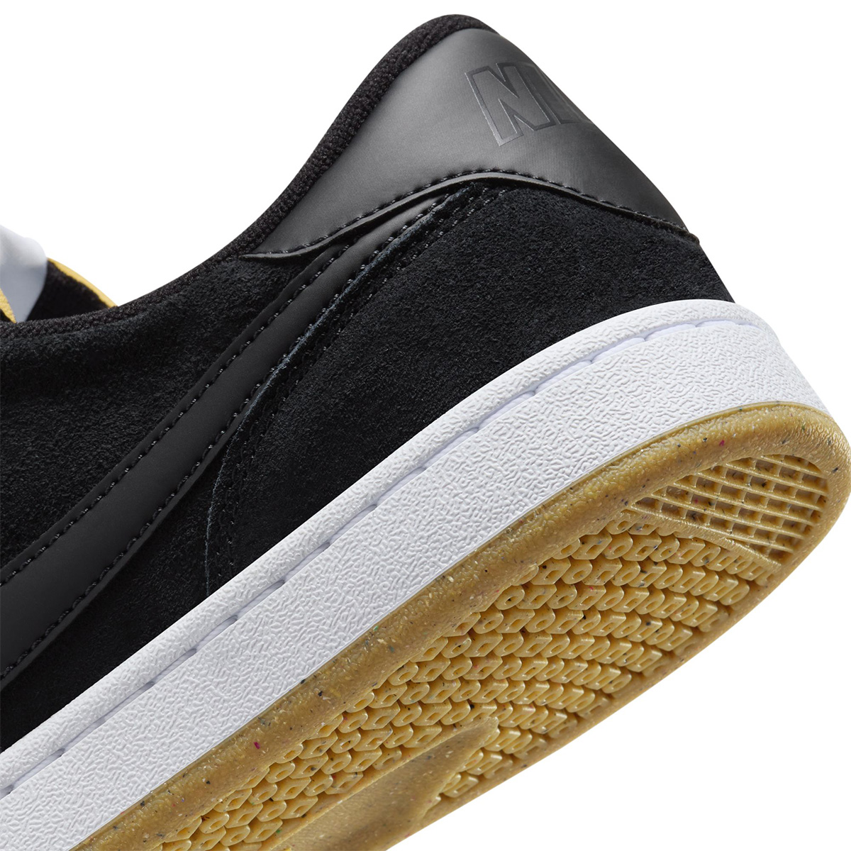 Nike SB Fc Classic Black/Black/White/Vivid Orange Nike SB Fc Classic Black/Black/White/Vivid Orange