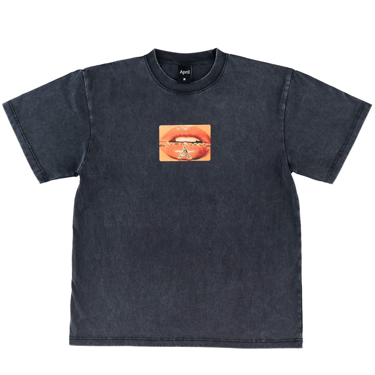 April Pendant T-shirt Vintage Black April Pendant T-shirt Vintage Black