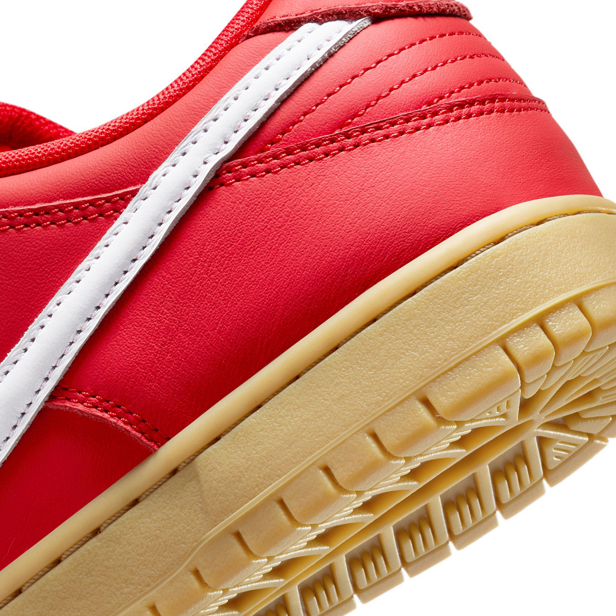 Nike SB Dunk Low Pro University Red/White/University Red