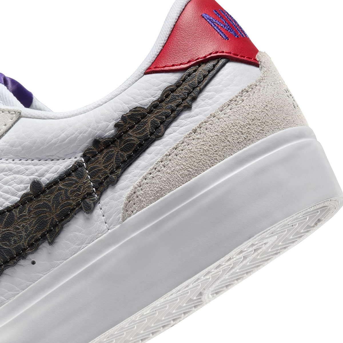 Nike SB Zoom Pogo Plus Sail/Black/White/Gym Red Nike SB Zoom Pogo Plus Sail/Black/White/Gym Red
