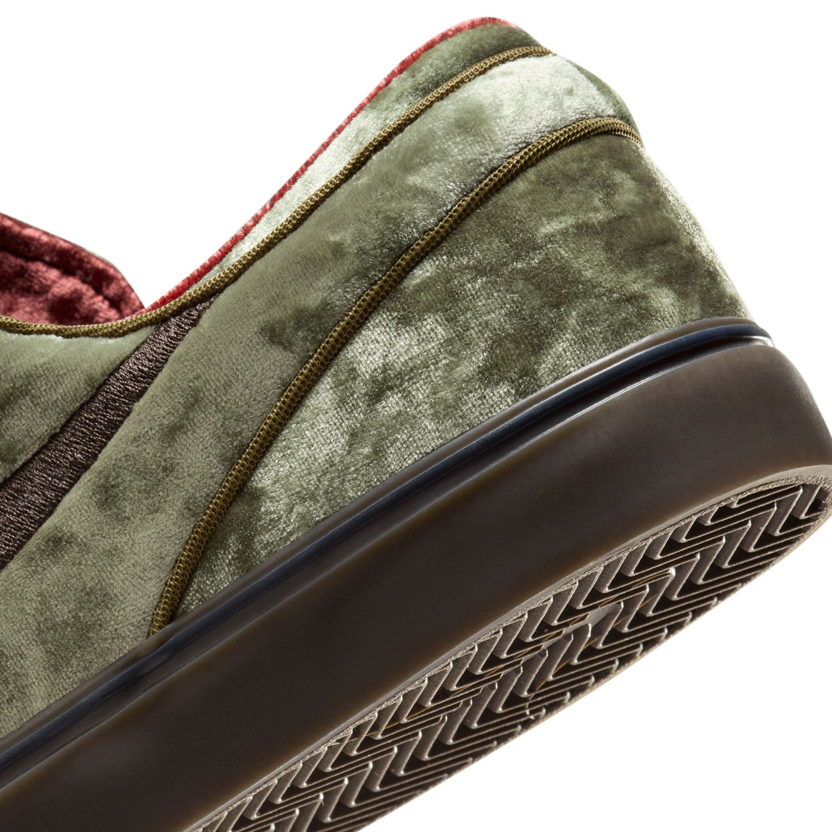 Nike SB Zoom Janoski OG+ SE Medium Olive/Velvet Brown-Baroque Brown-Dark Team Red Nike SB Zoom Janoski OG+ SE Medium Olive/Velvet Brown-Baroque Brown-Dark Team Red