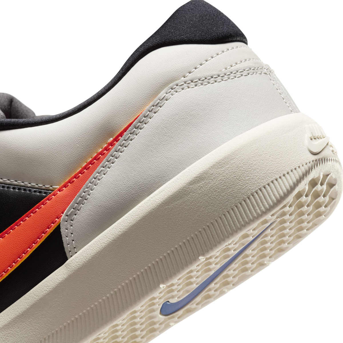Nike SB Force 58 Premium Light Bone/Cosmic Clay-Black