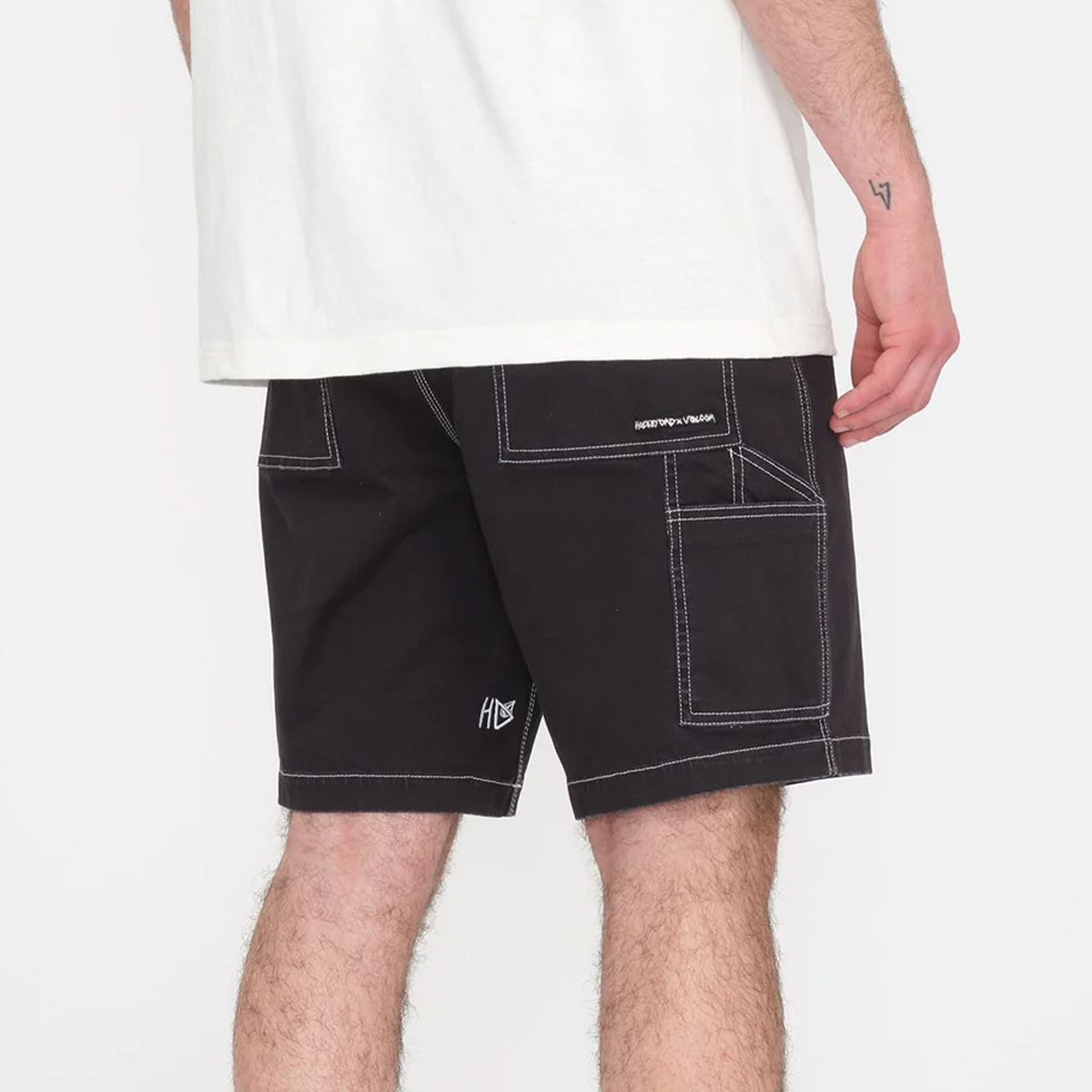 Volcom V Ent Hockey Dad Short 20 Black Volcom V Ent Hockey Dad Short 20 Black