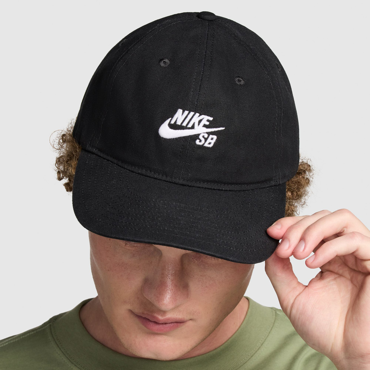 Nike SB Club Cap Lt Black/White Nike SB Club Cap Lt Black/White