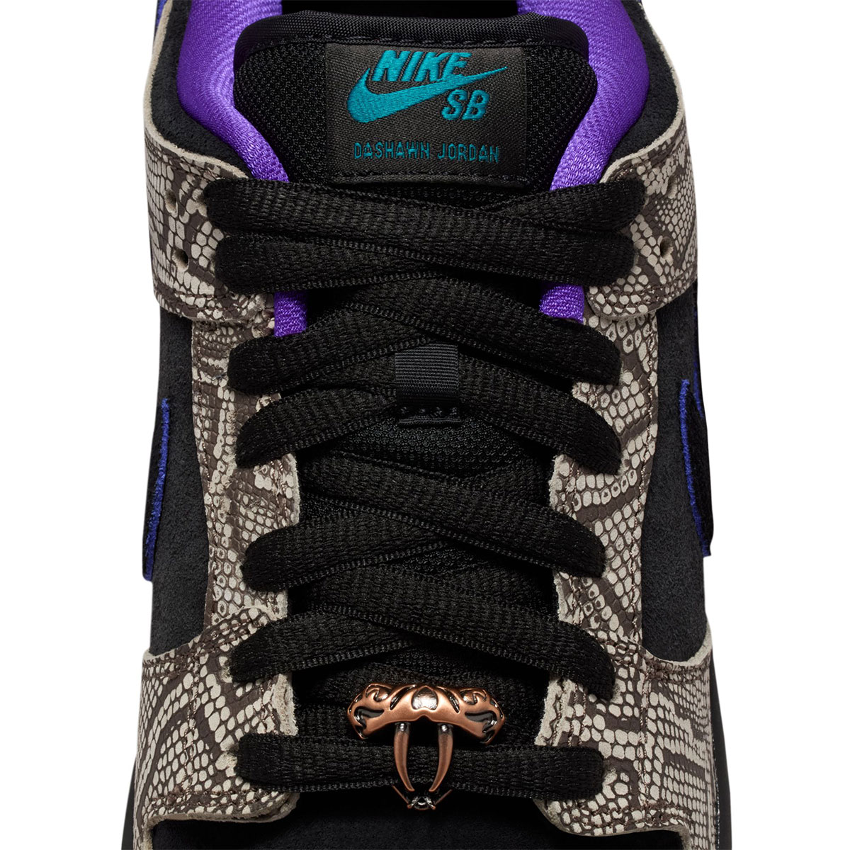 Nike SB Dunk Low Pro String/Black-Brt Spruce-Fierce Purple-Dk Russet-Black
