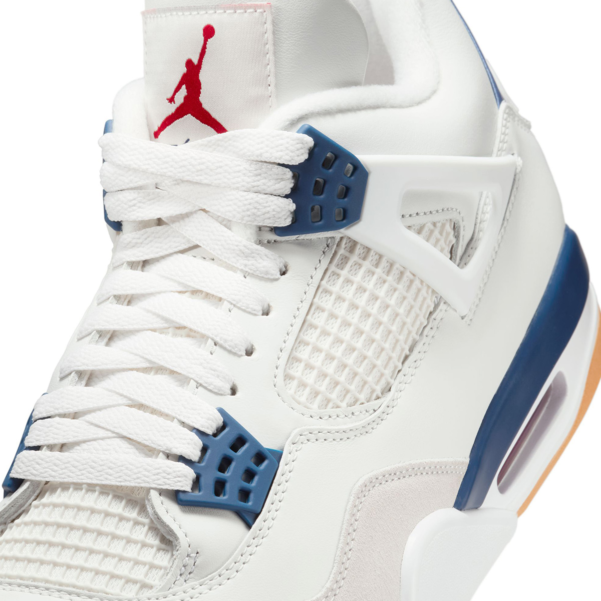 Nike SB x Air Jordan 4 Summit White/White-Navy-Neutral Grey Nike SB x Air Jordan 4 Summit White/White-Navy-Neutral Grey