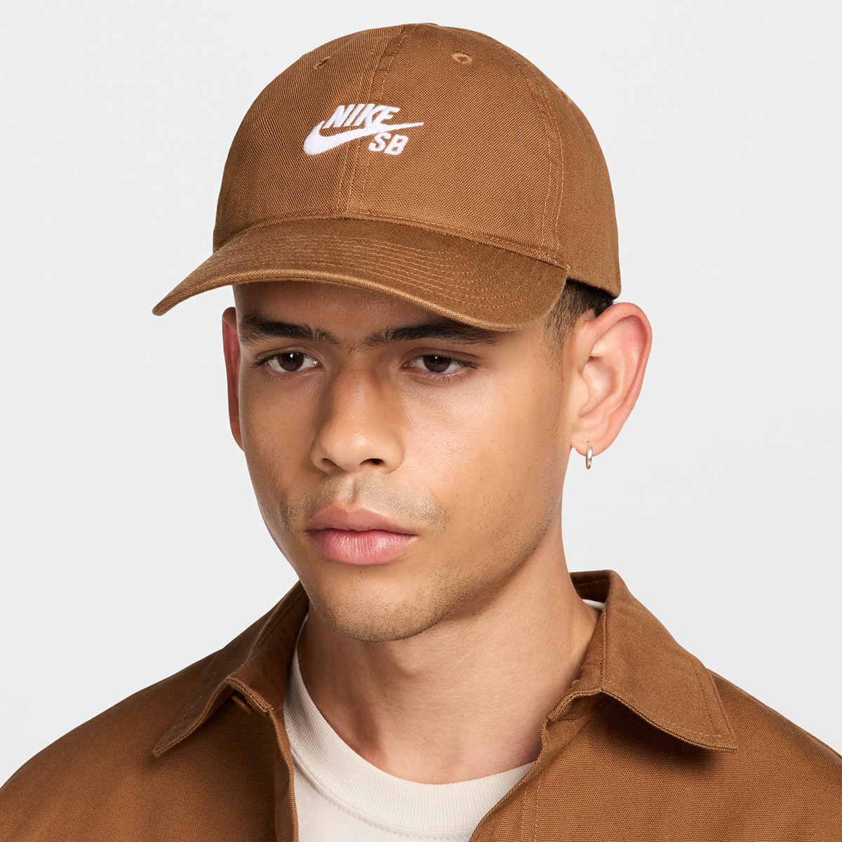 Nike SB Club Cap Lt British Tan/White Nike SB Club Cap Lt British Tan/White