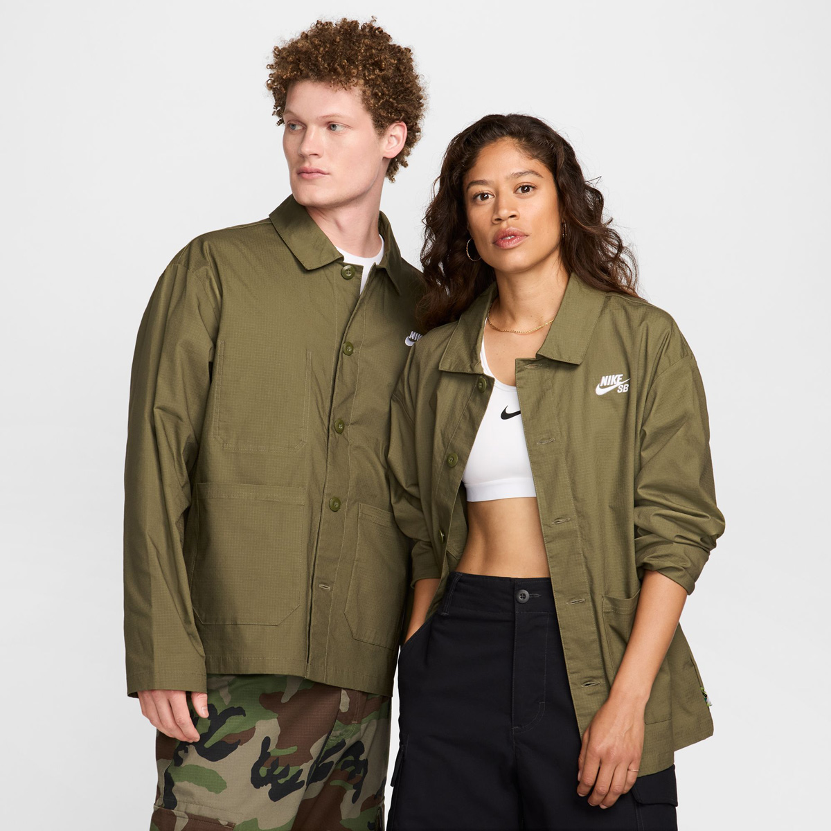 Nike SB Agnostic Kit Chore Jacket Medium Olive/White Nike SB Agnostic Kit Chore Jacket Medium Olive/White