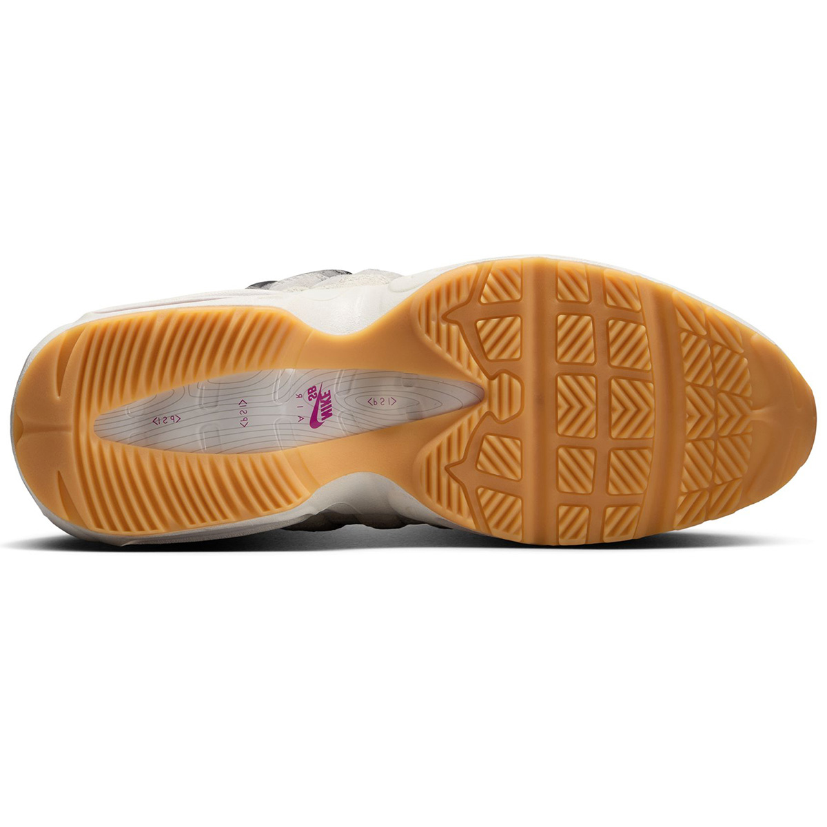 Nike SB x Air Max 95 Summit White/Cactus Flower-Photon Dust-Cool Grey-Black-Gum Yellow Nike SB x Air Max 95 Summit White/Cactus Flower-Photon Dust-Cool Grey-Black-Gum Yellow