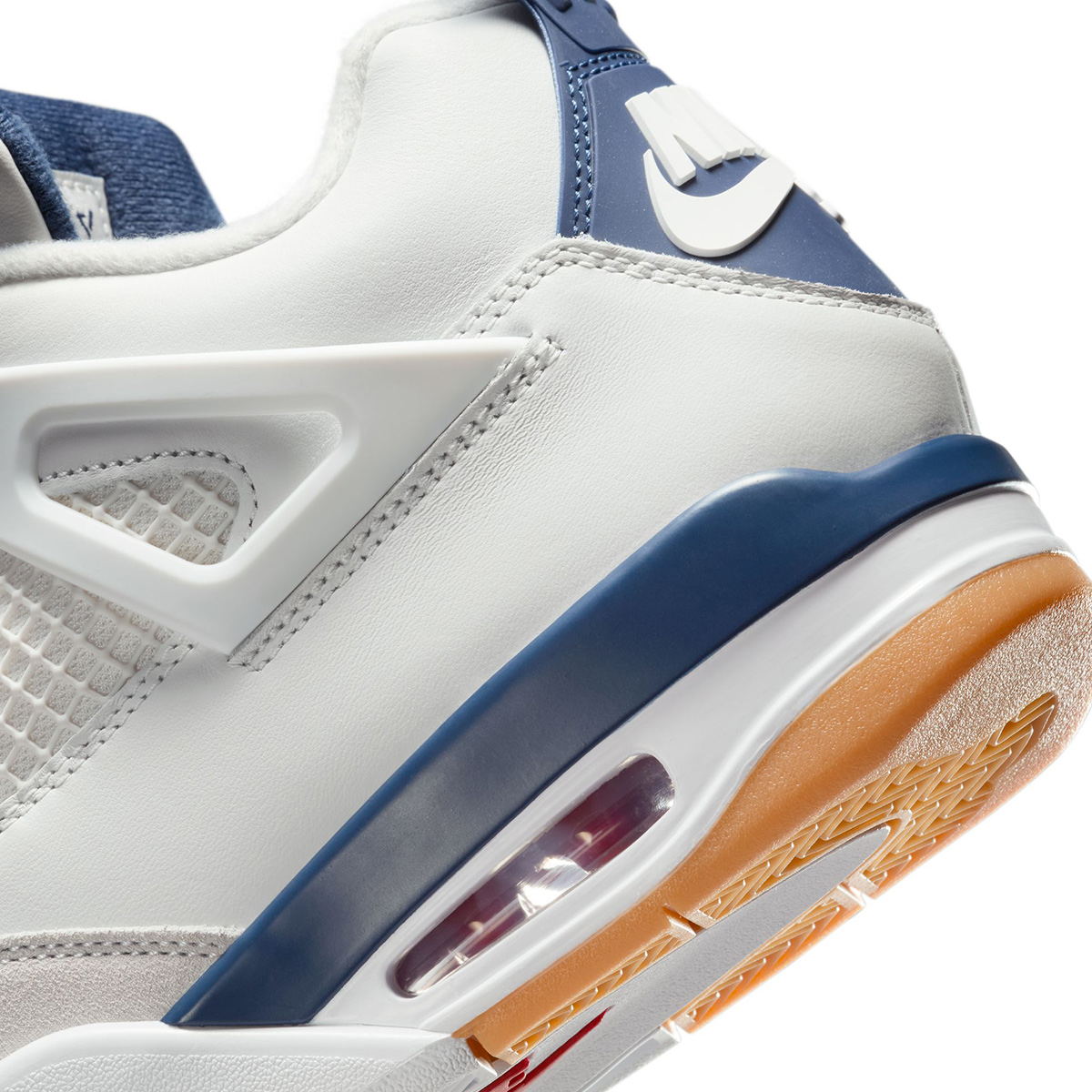 Nike SB x Air Jordan 4 Summit White/White-Navy-Neutral Grey Nike SB x Air Jordan 4 Summit White/White-Navy-Neutral Grey
