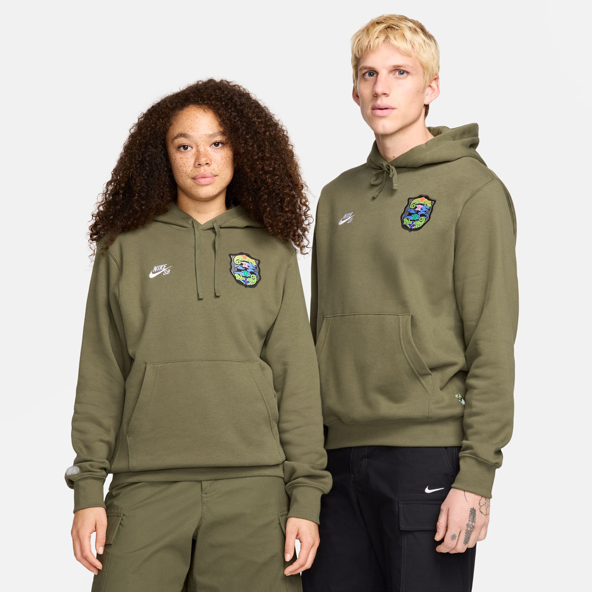 Nike SB Agnostic Hooded Sweater Medium Olive/White Nike SB Agnostic Hooded Sweater Medium Olive/White