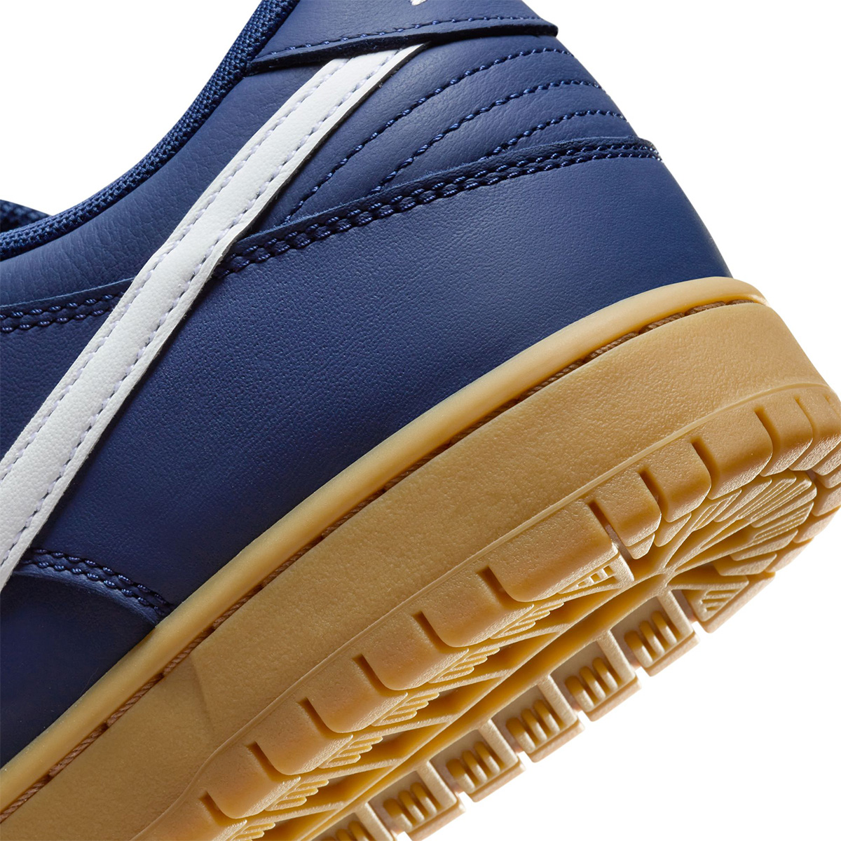 Nike SB Dunk Low Pro Navy/White/Navy/Gum Light Brown Nike SB Dunk Low Pro Navy/White/Navy/Gum Light Brown